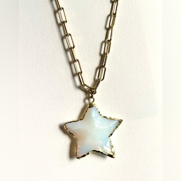 24k Gold Filled Chain Opalite Star Necklace 20 inches - Picture 1 of 10
